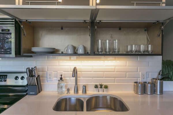 Luxe + Modern Johnny Cash Inspired Executive Condo Nashville Exterior photo
