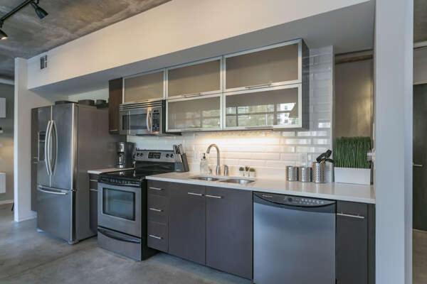 Luxe + Modern Johnny Cash Inspired Executive Condo Nashville Exterior photo